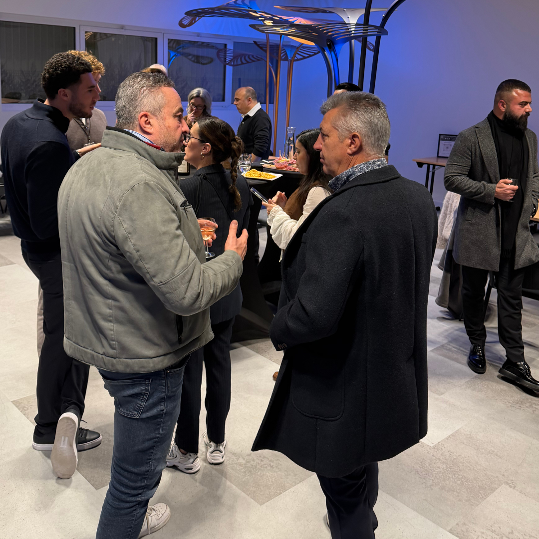 LE CLUB 111 0506 (1)